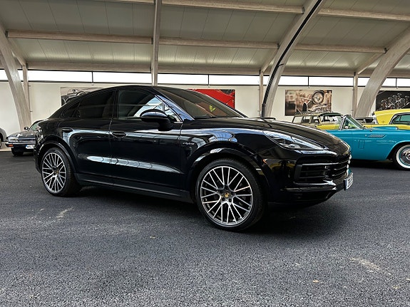 Porsche Cayenne 7 of 25
