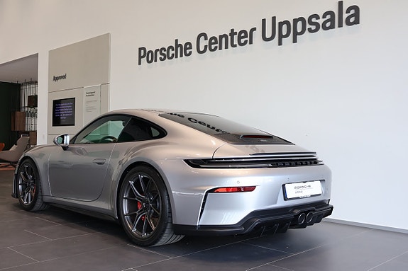 Porsche 911 GT3 3 of 5