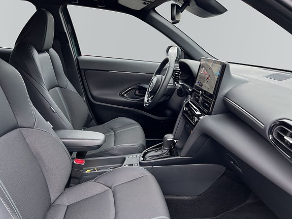 Toyota Yaris Cross 6 of 13