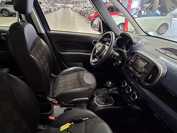 Fiat 500L 4 of 10