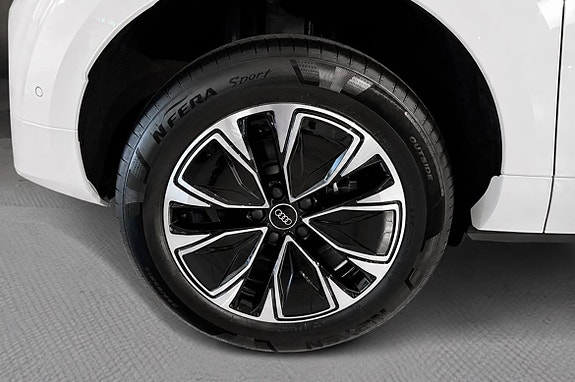 Audi Q3 5 of 5