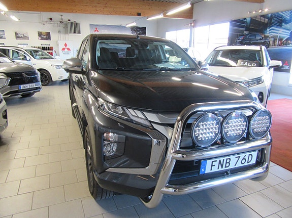 Mitsubishi L200 3 of 6