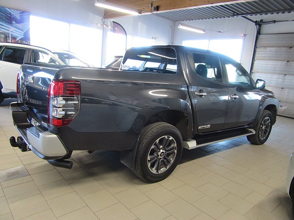 Mitsubishi L200 2 of 6