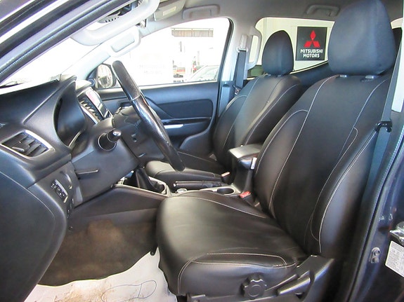Mitsubishi L200 4 of 6