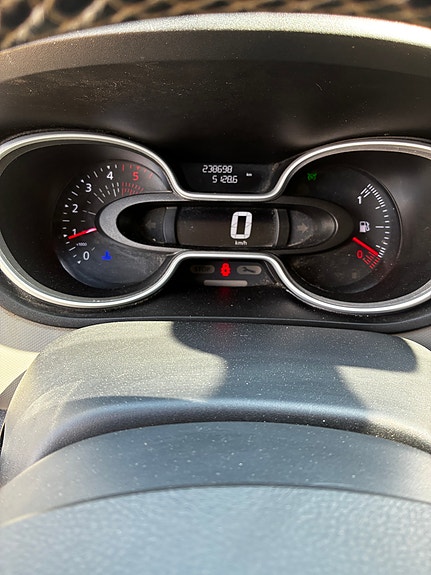 Nissan NV300 7 of 16