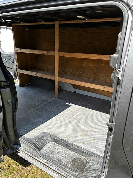 Nissan NV300 4 of 16