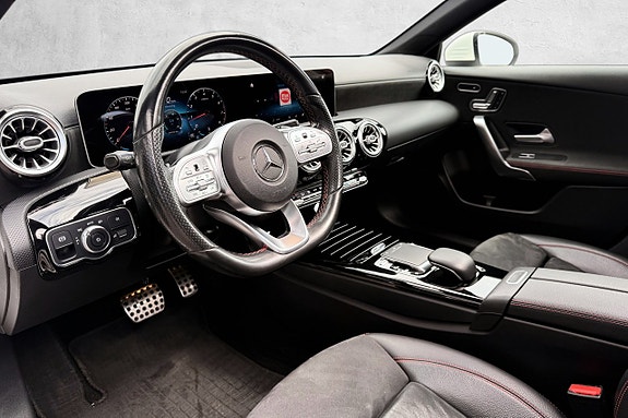 Mercedes-Benz A200 11 of 27