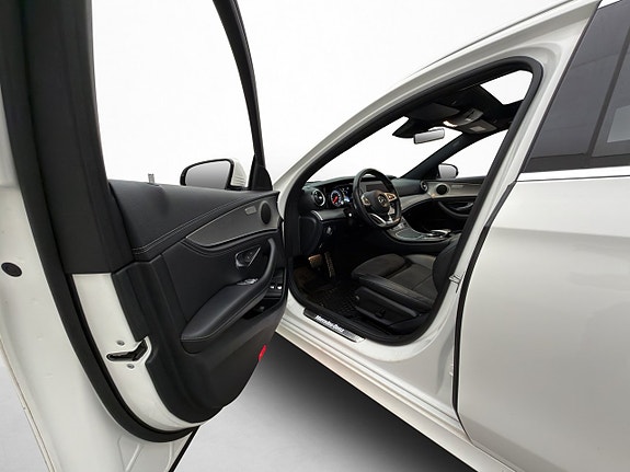 Mercedes-Benz E220 d 17 of 30