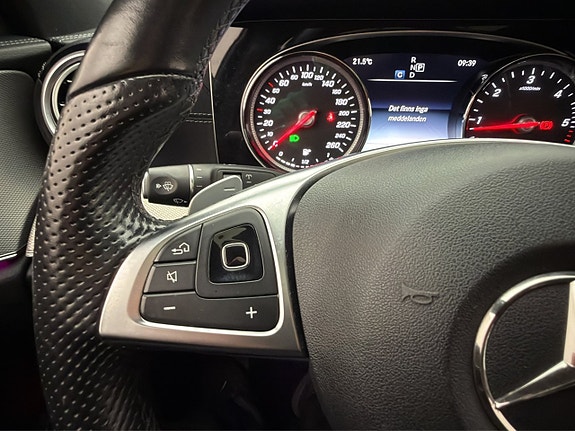 Mercedes-Benz E220 d 23 of 30