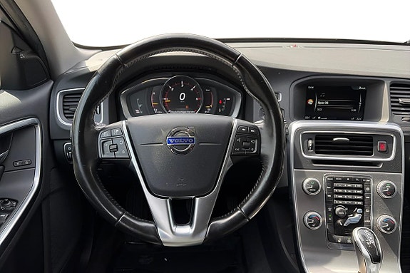 Volvo V60 Cross Country 12 of 15