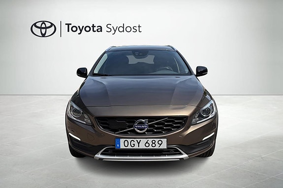 Volvo V60 Cross Country 5 of 5