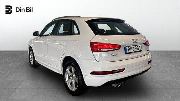 Audi Q3 3 of 5