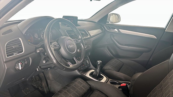 Audi Q3 7 of 16