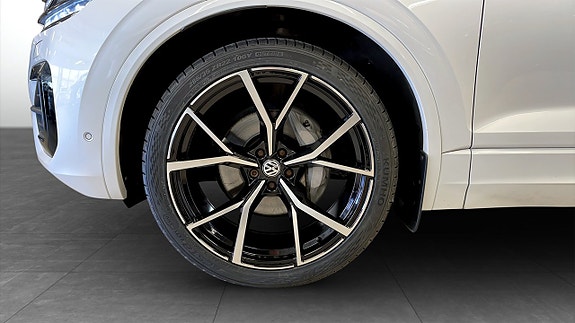 Volkswagen Touareg 6 of 12
