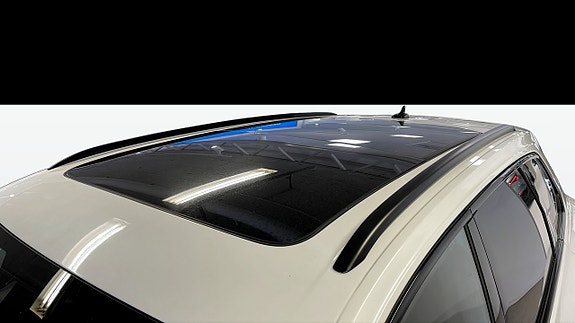 Volkswagen Touareg 12 of 12