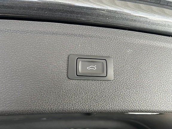 Audi Q5 10 of 21