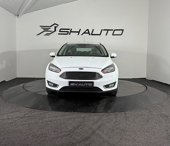 Ford Focus 2 of 15