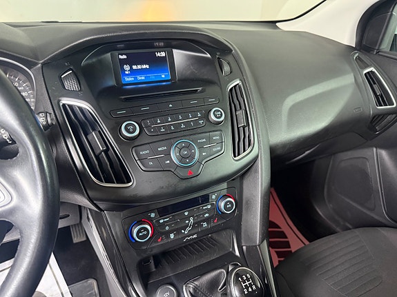 Ford Focus 13 of 15