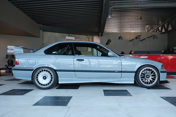 BMW M3 6 of 15