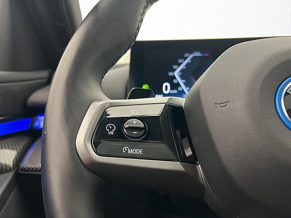 BMW i5 21 of 30