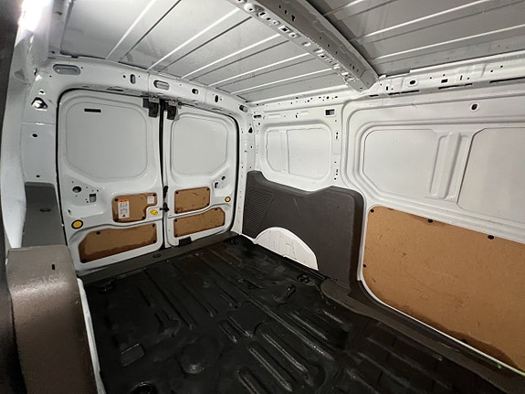 Ford Transit Connect 14 of 30