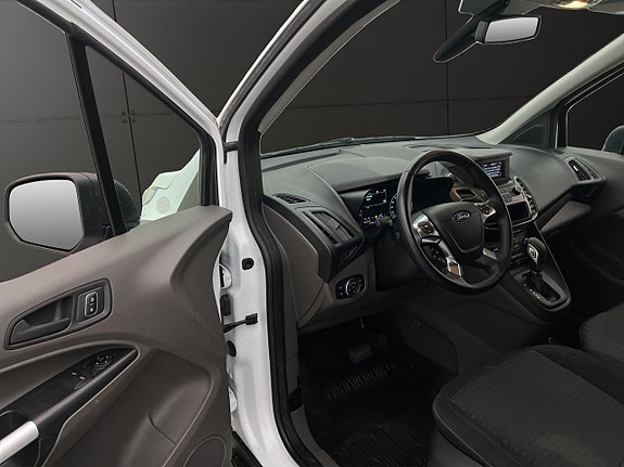 Ford Transit Connect 16 of 30