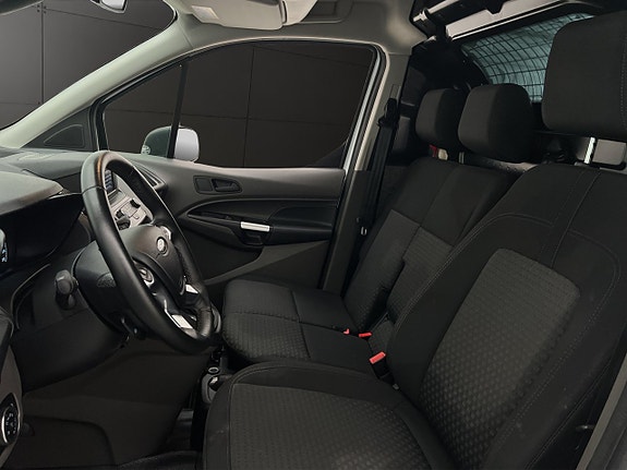 Ford Transit Connect 17 of 30