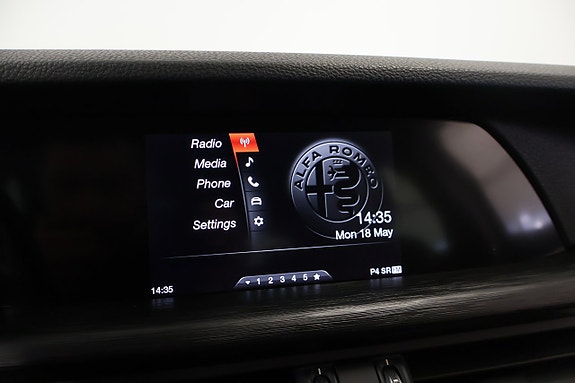 Alfa Romeo Stelvio 14 of 20