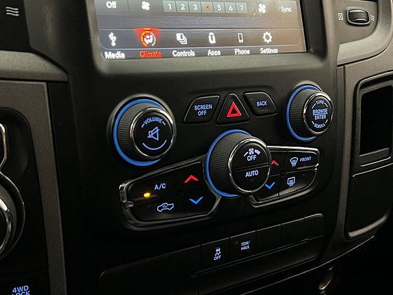 Dodge RAM 1500 25 of 30