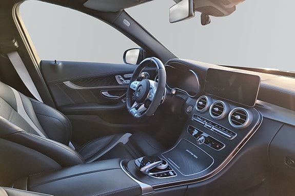 Mercedes-Benz C63 7 of 11