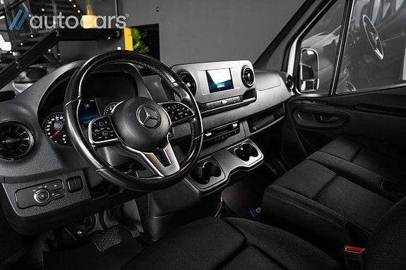 Mercedes-Benz Sprinter 211 17 of 30