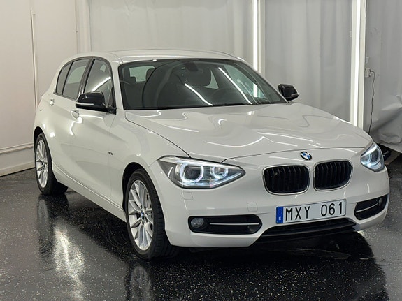BMW 118d 3 of 5