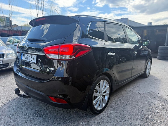 Kia Carens 4 of 5
