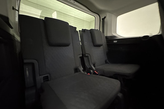 Volkswagen Caddy 26 of 30