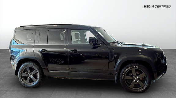 Land Rover Defender 110 6 of 9