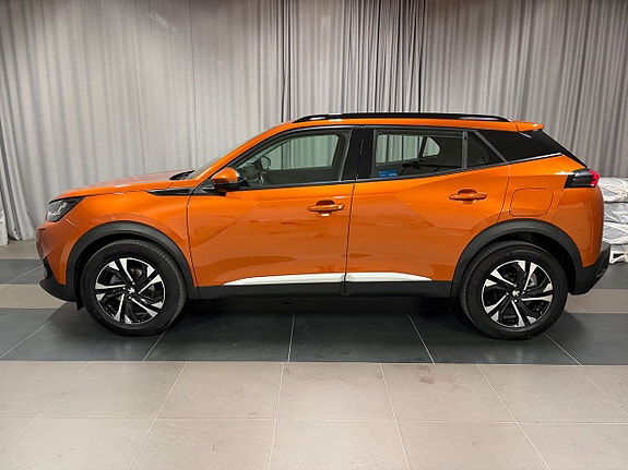 Peugeot 2008 2 of 5