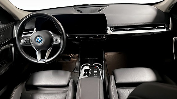 BMW X1 4 of 5