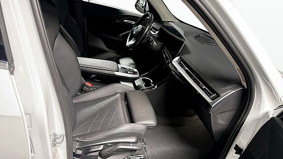 BMW X1 3 of 5