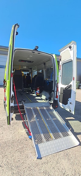 Renault Master 2 of 3