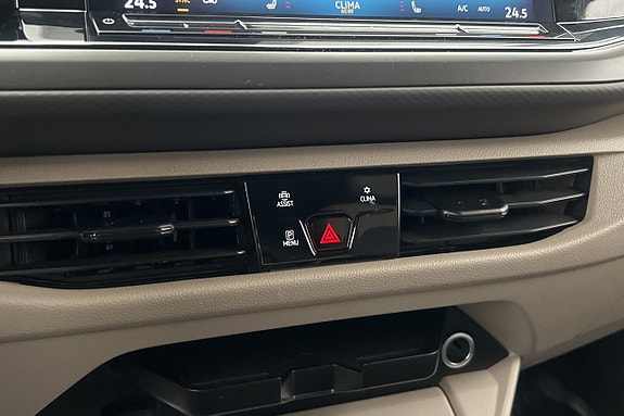 Volkswagen Multivan 22 of 29