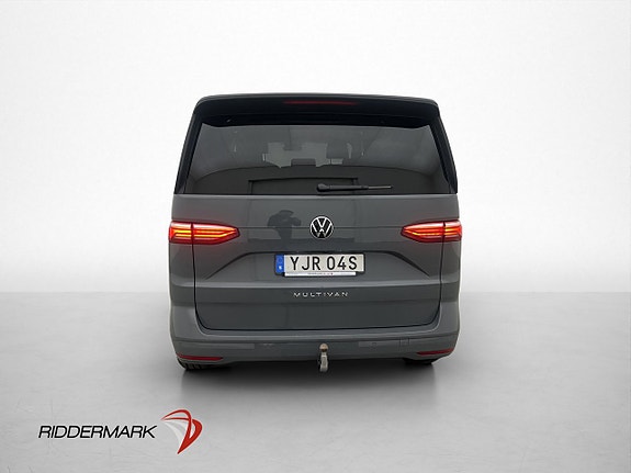 Volkswagen Multivan 8 of 29