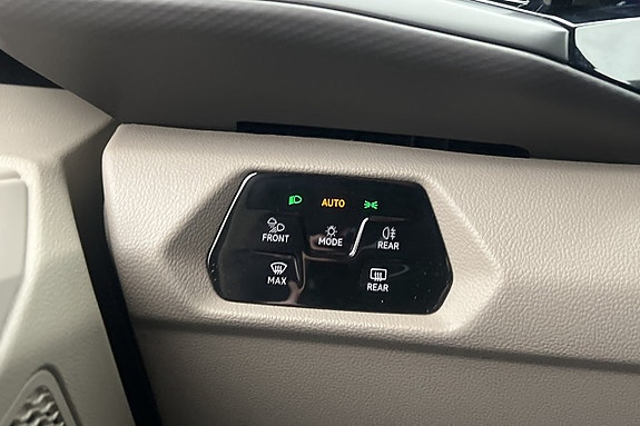 Volkswagen Multivan 14 of 29