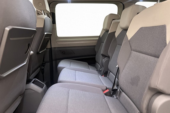 Volkswagen Multivan 26 of 29
