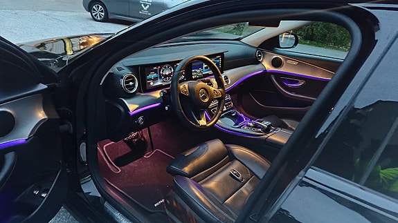 Mercedes-Benz E220 d 4 of 5