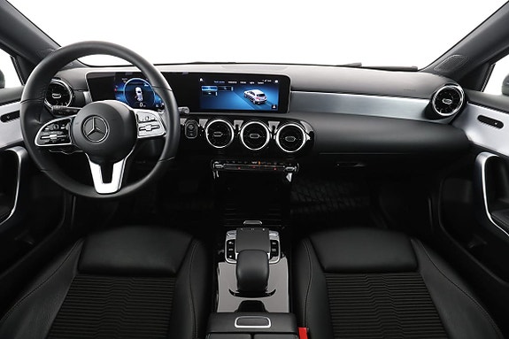 Mercedes-Benz A200 13 of 30