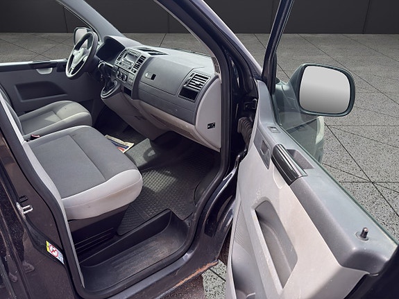 Volkswagen Transporter 15 of 25