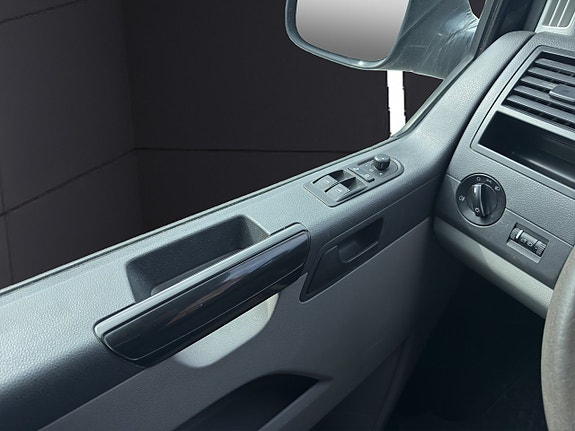 Volkswagen Transporter 21 of 25