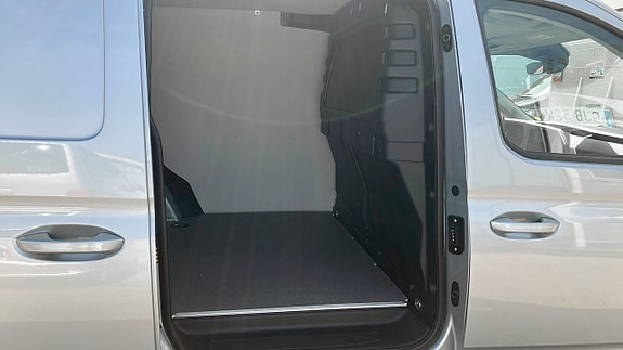 Volkswagen Caddy 11 of 12
