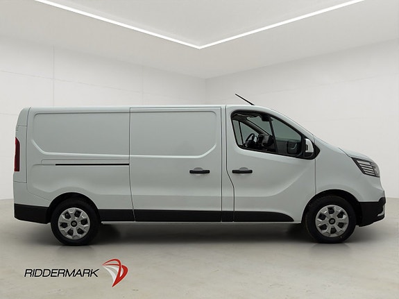 Renault Trafic 2 of 30