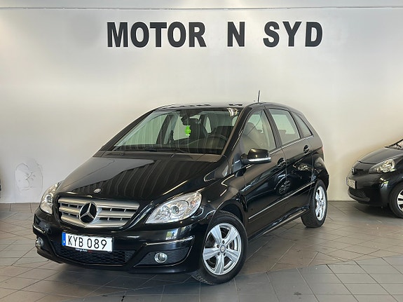 Mercedes-Benz B180